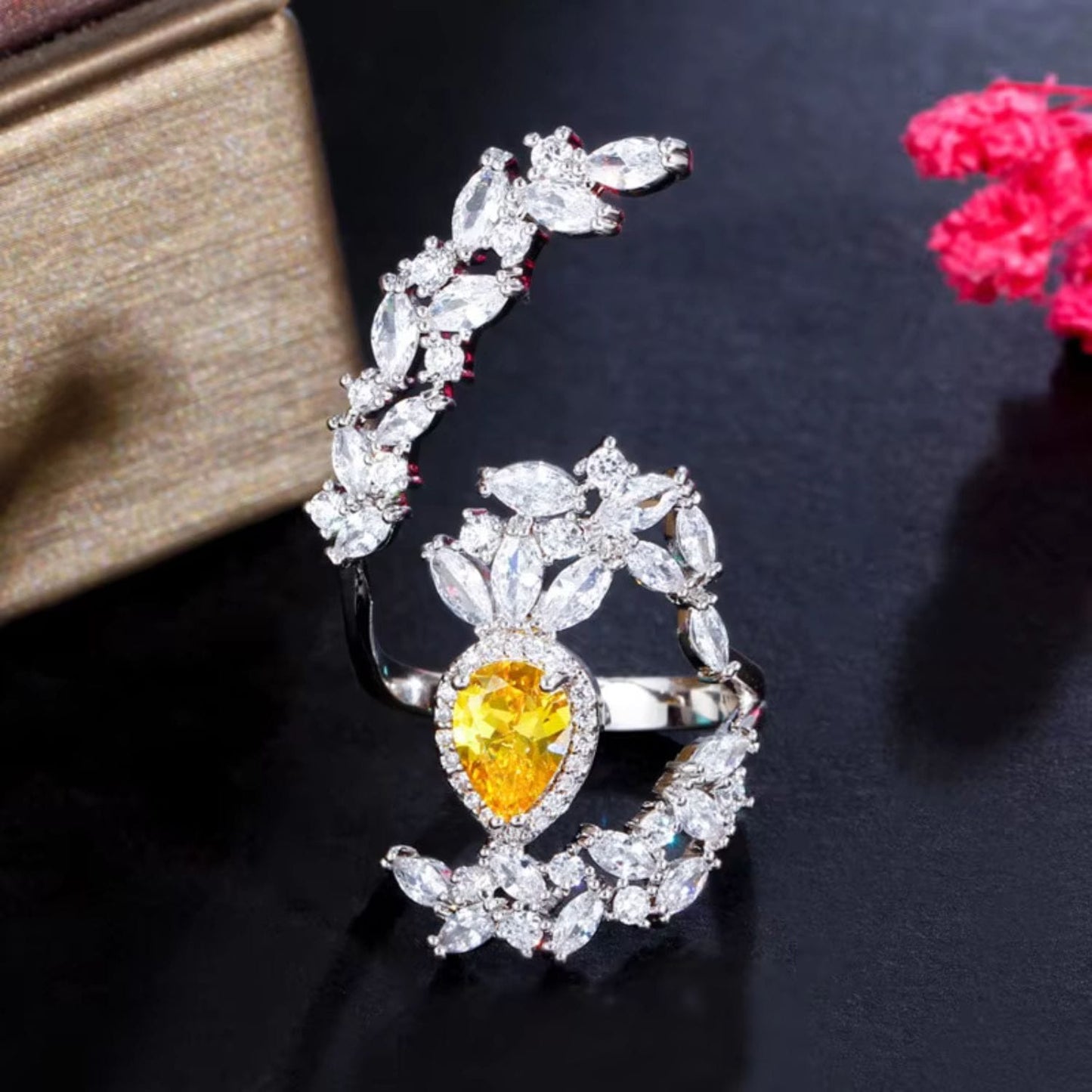 Lemon Leaf Ring