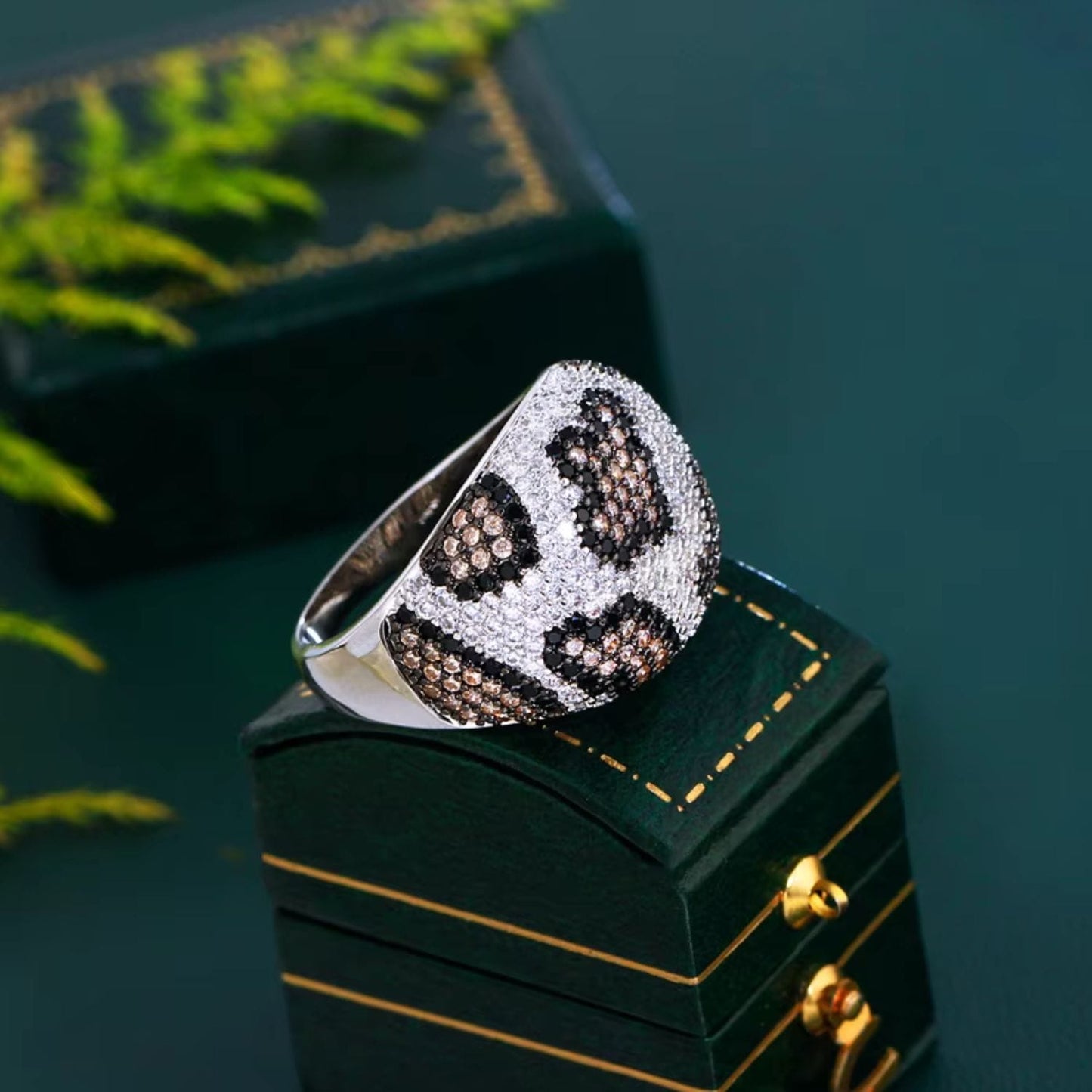 Jungle Queen Ring