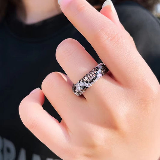 Leopard Kiss Ring